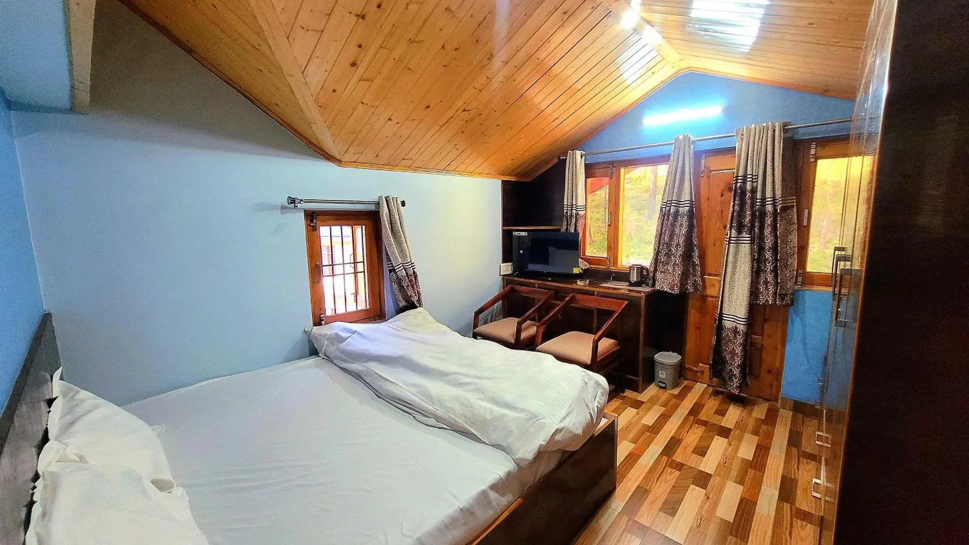 Pine Paradise Homestay Shimla Bed & Breakfast